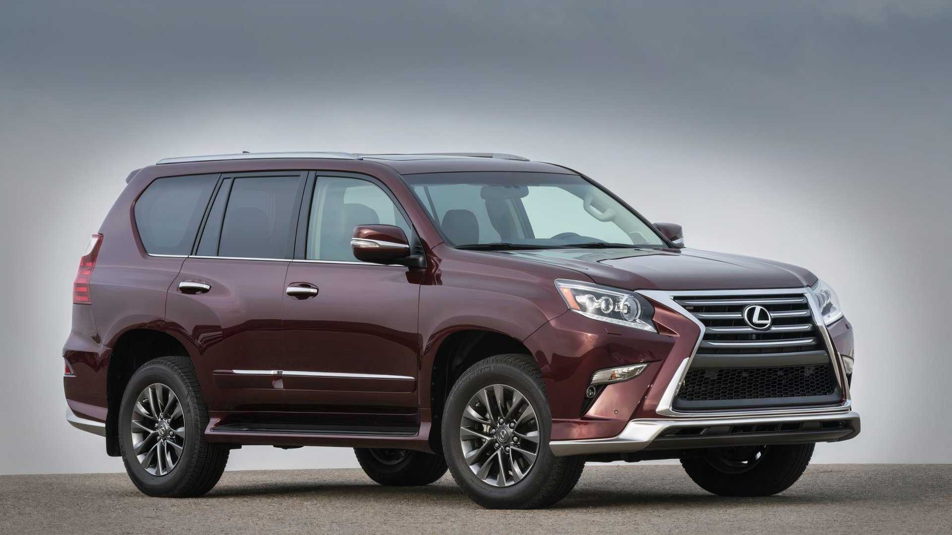 Front 3/4 shot of a 2018 Lexus GX 460
