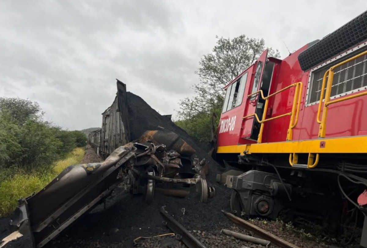 Injury-Ridden Collision: Luxury Train Rovos Rail Crashes Into Freight
in Zimbabwe