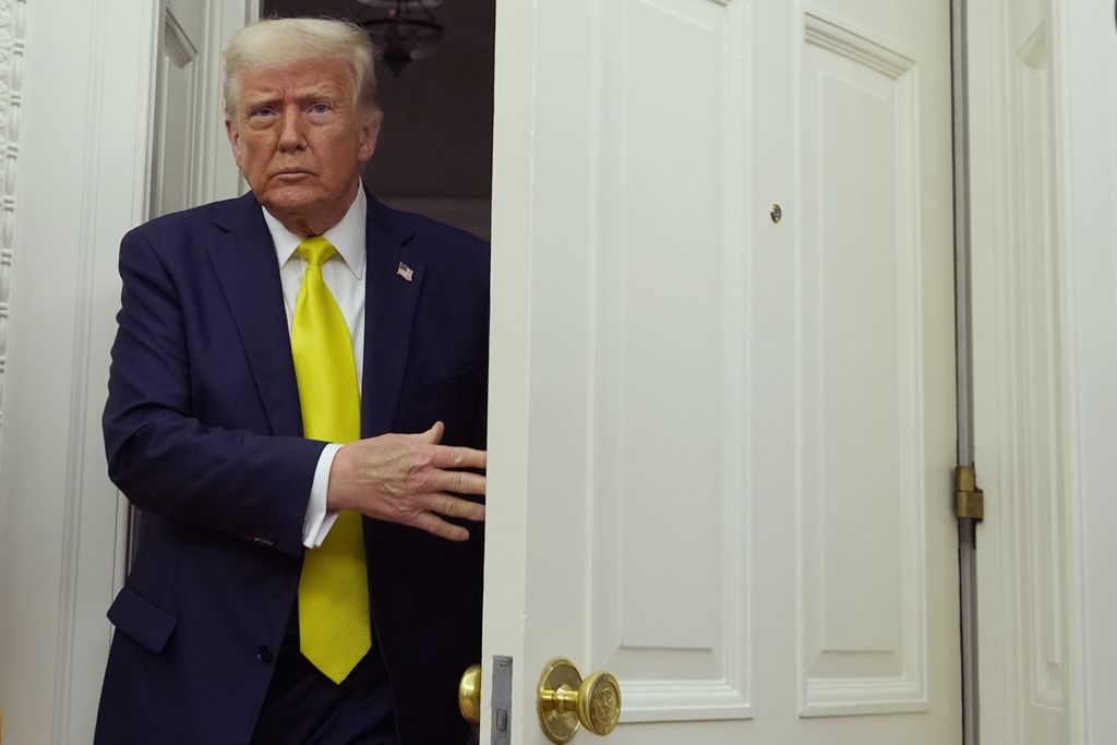 trump-moves-to-invoke-schedule-f-to-make-it-easier-to-fire-some-federal