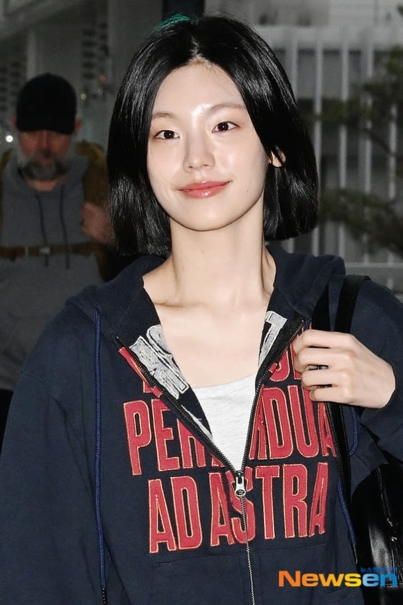 AA1Ddx6d.img?w=580&h=870&m=4&q=80