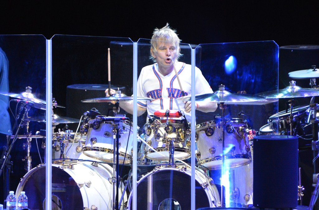 Zak Starkey performing