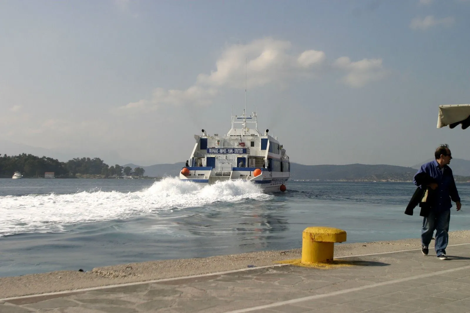 Πόρος: Εκκενώθηκε το Flying Cat 3 μετά από απειλή για βόμβα