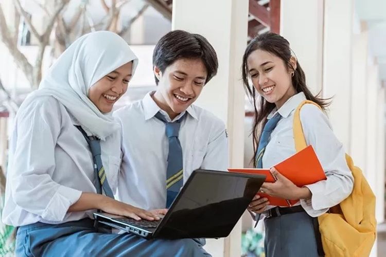 Pemprov DKI Jakarta Mulai Penerimaan Online SPMB 2025 untuk SMP, SMA, dan SMK: Ketahui Syarat & Jadwalnya