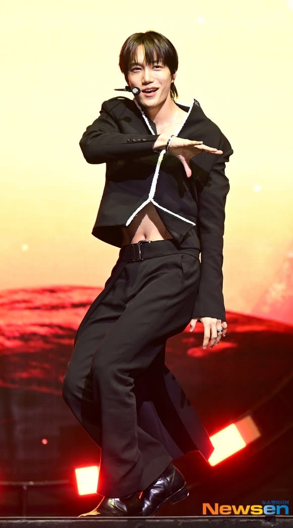 PHOTO】EXO カイ、4thミニアルバム「Wait On Me」発売記念ショーケース