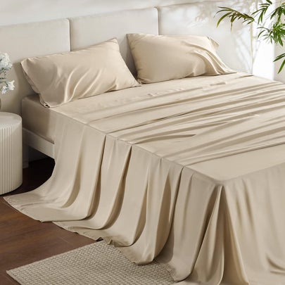 These cooling sheets that reviewers say are