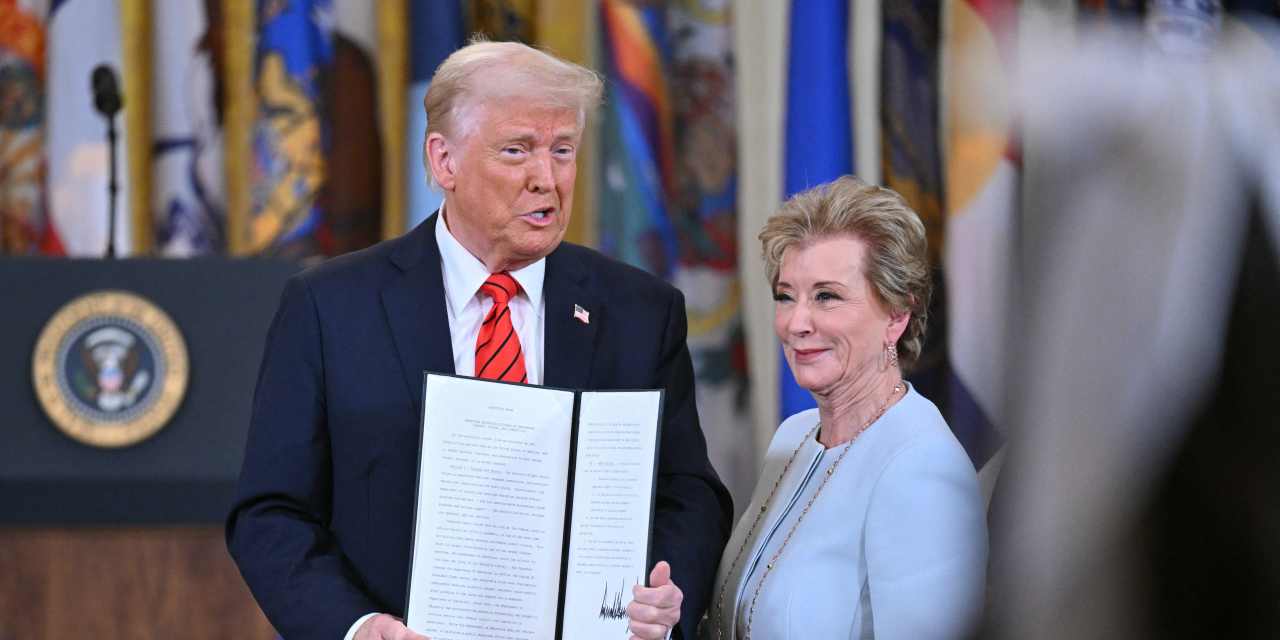 Student loan borrowers will see - AA1Dlhap.img