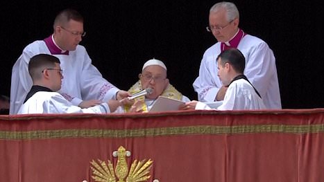 Pope Francis' final moments caught on video