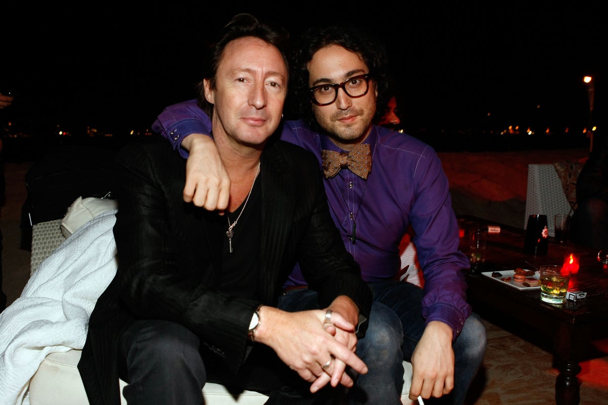 Sean Lennon shares rare message with fans about his relationship with(02)