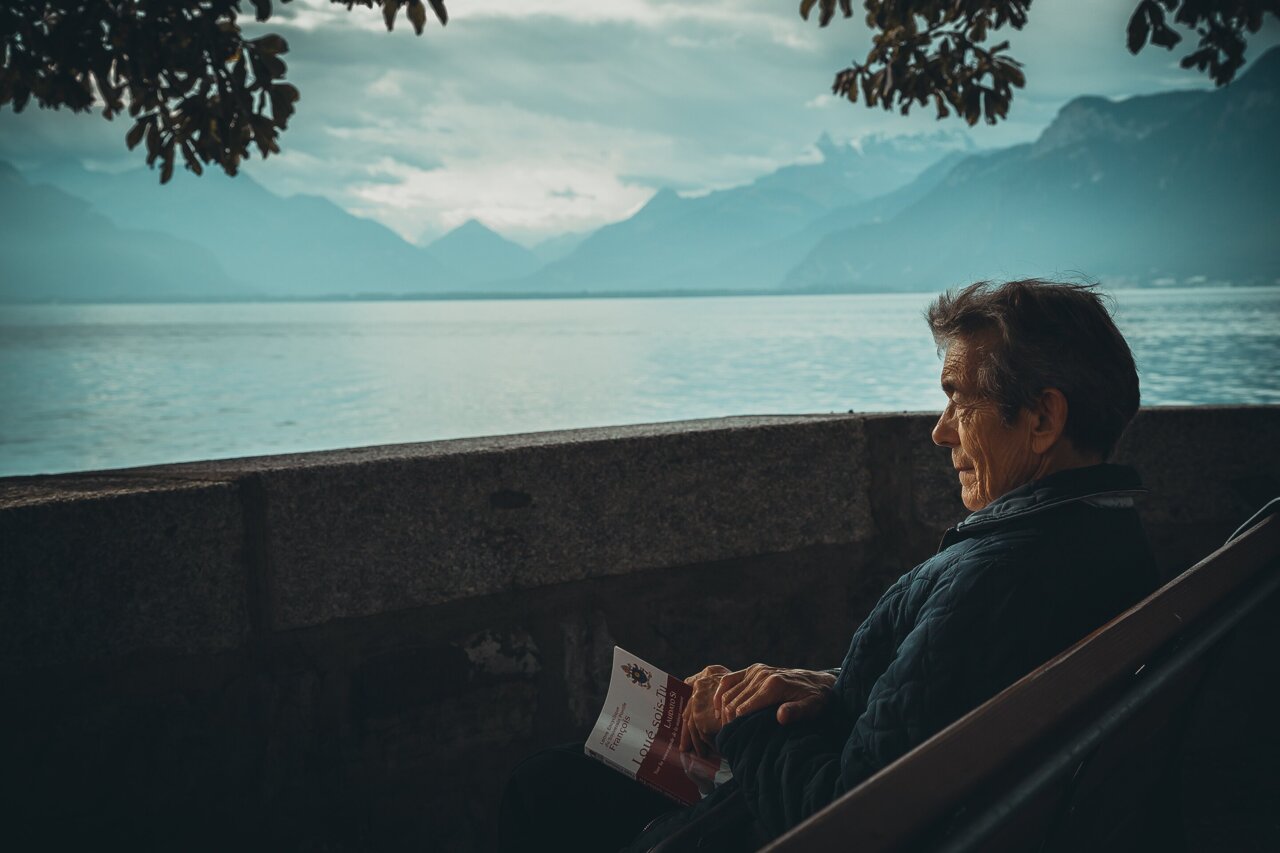 Reducing social isolation protects the brain in later life, study shows
