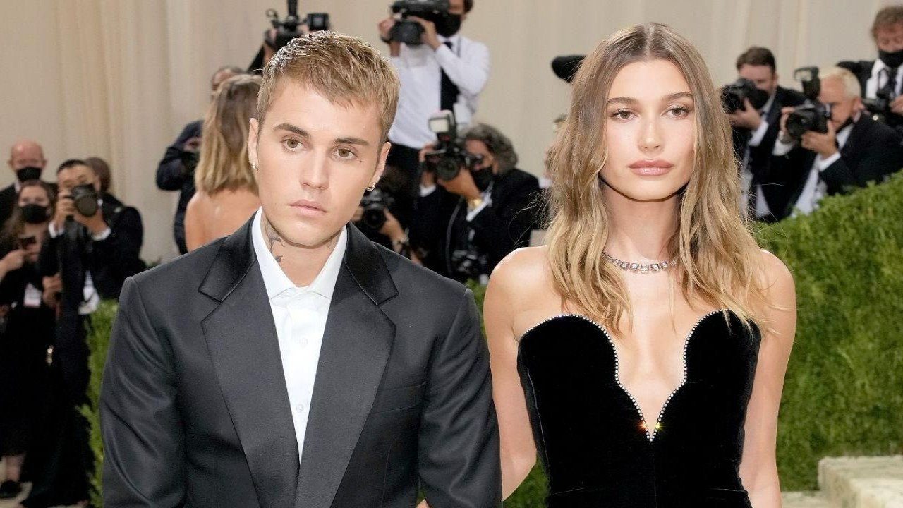 Hailey's Sad to See Everyone Being So Hard on Justin Bieber After Viral(00)