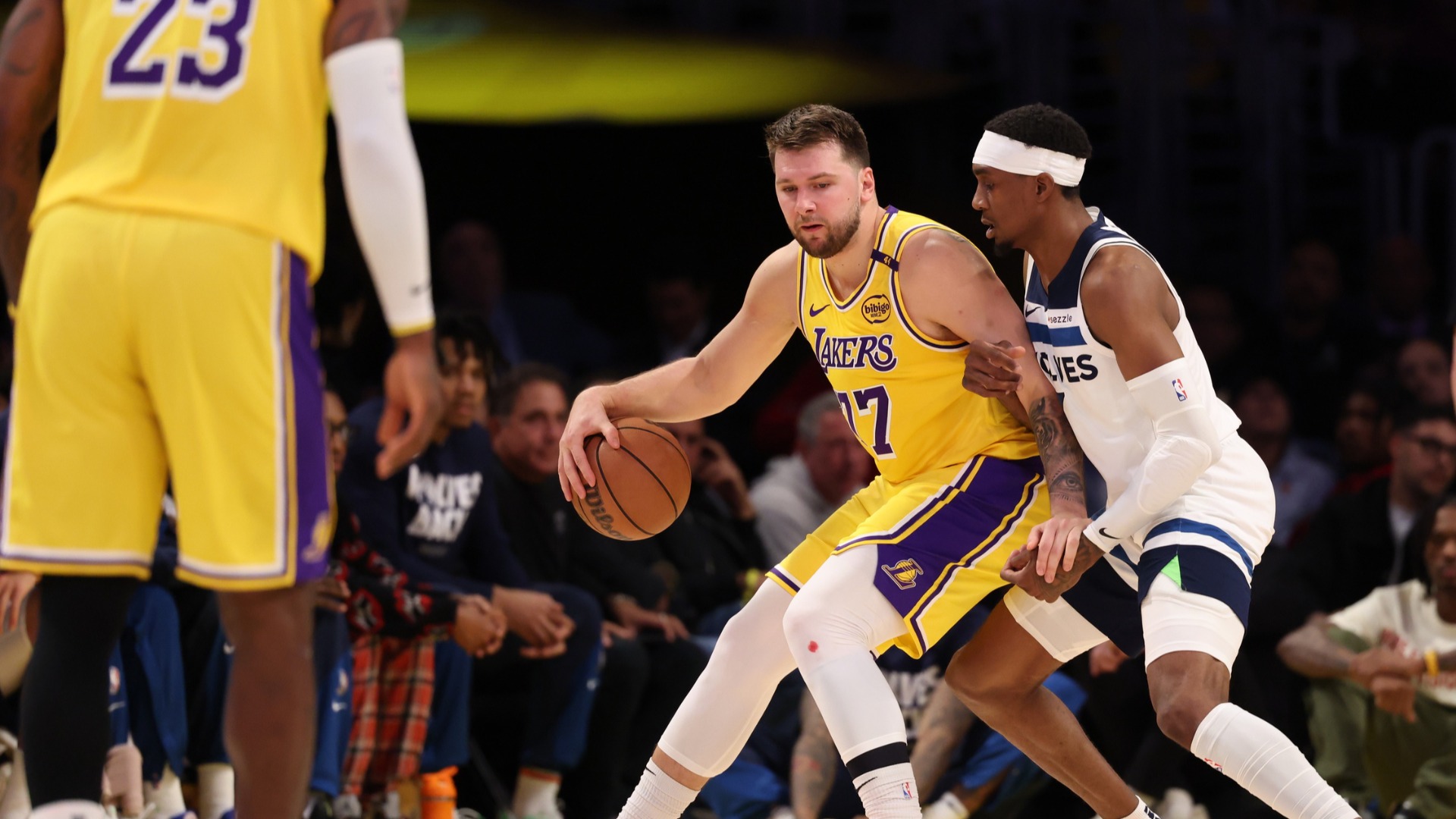 Lakers Face Tough Challenge Tonight in Dangerous Game