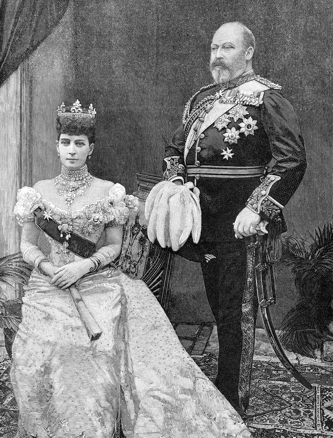 10 Royals Who Married Their Relatives