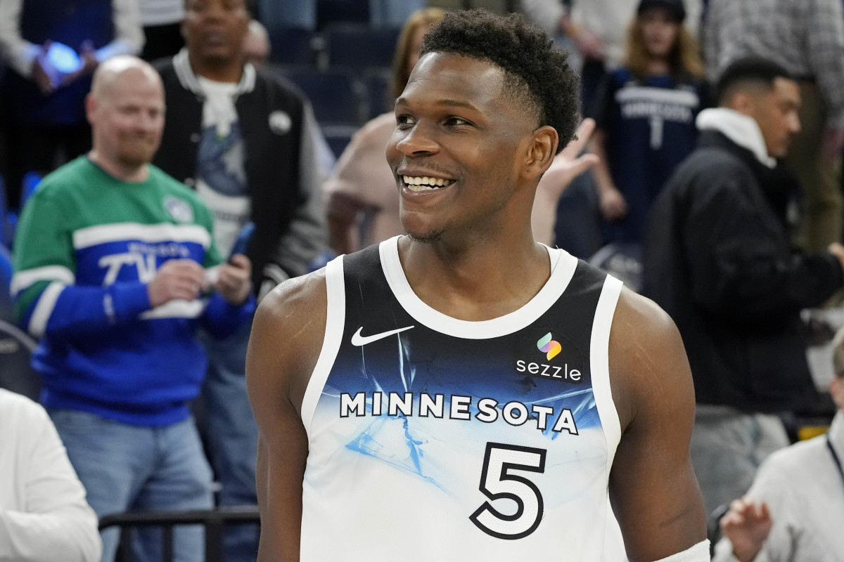 timberwolves-make-historic-anthony-edwards-announcement-during-lakers-game