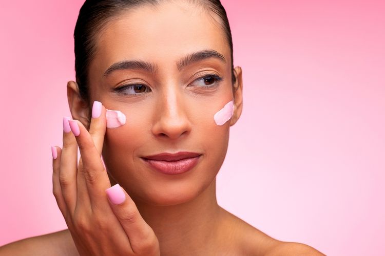7 Rahasia Primer Makeup Paling Dicari yang Menjadikan Hasil Riasan Lebih Tahan Lama dan Tampak Sempurna