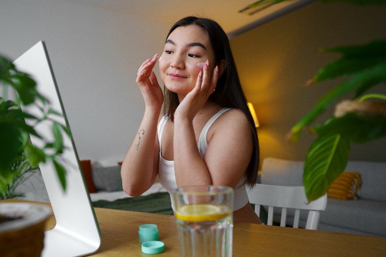 Ceramide: Membangkitkan Kembali Pertahanan Kulit dan Mengurangi Efek Sampingnya
