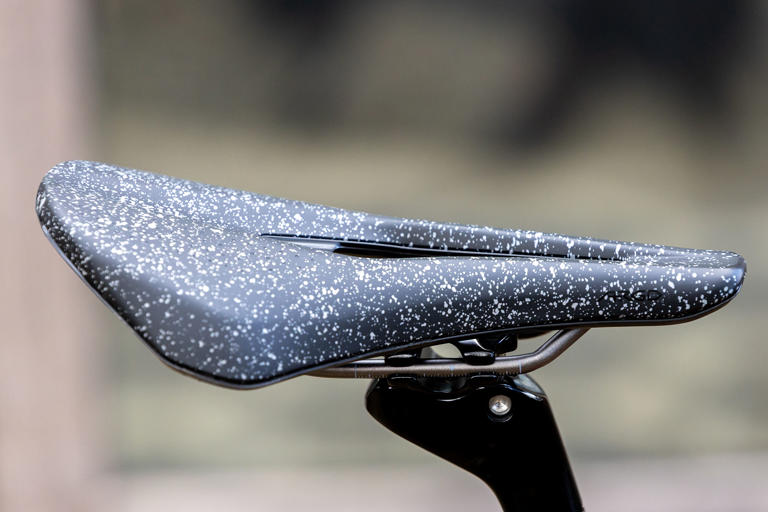 Fizik Tempo Argo R3 Les Classiques saddle review: comfort Fizik Tempo Argo R3 Les Classiques saddle review: comfort