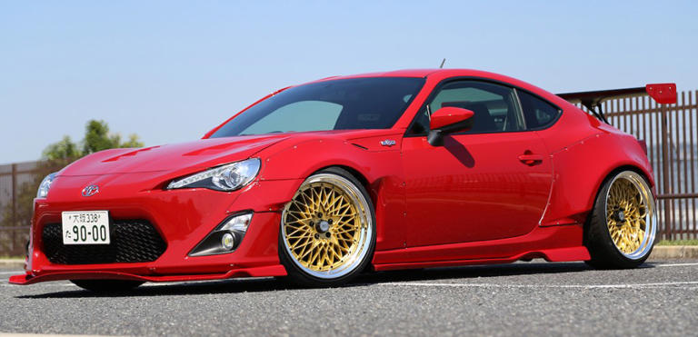 Best retro wheels: The coolest car rims of all time