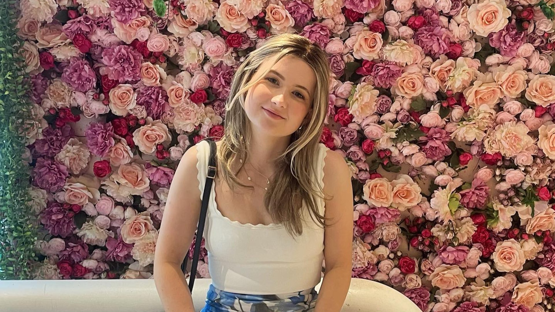 Influencer Diagnosed With Incurable Colon Cancer Dies at Age 21 Report