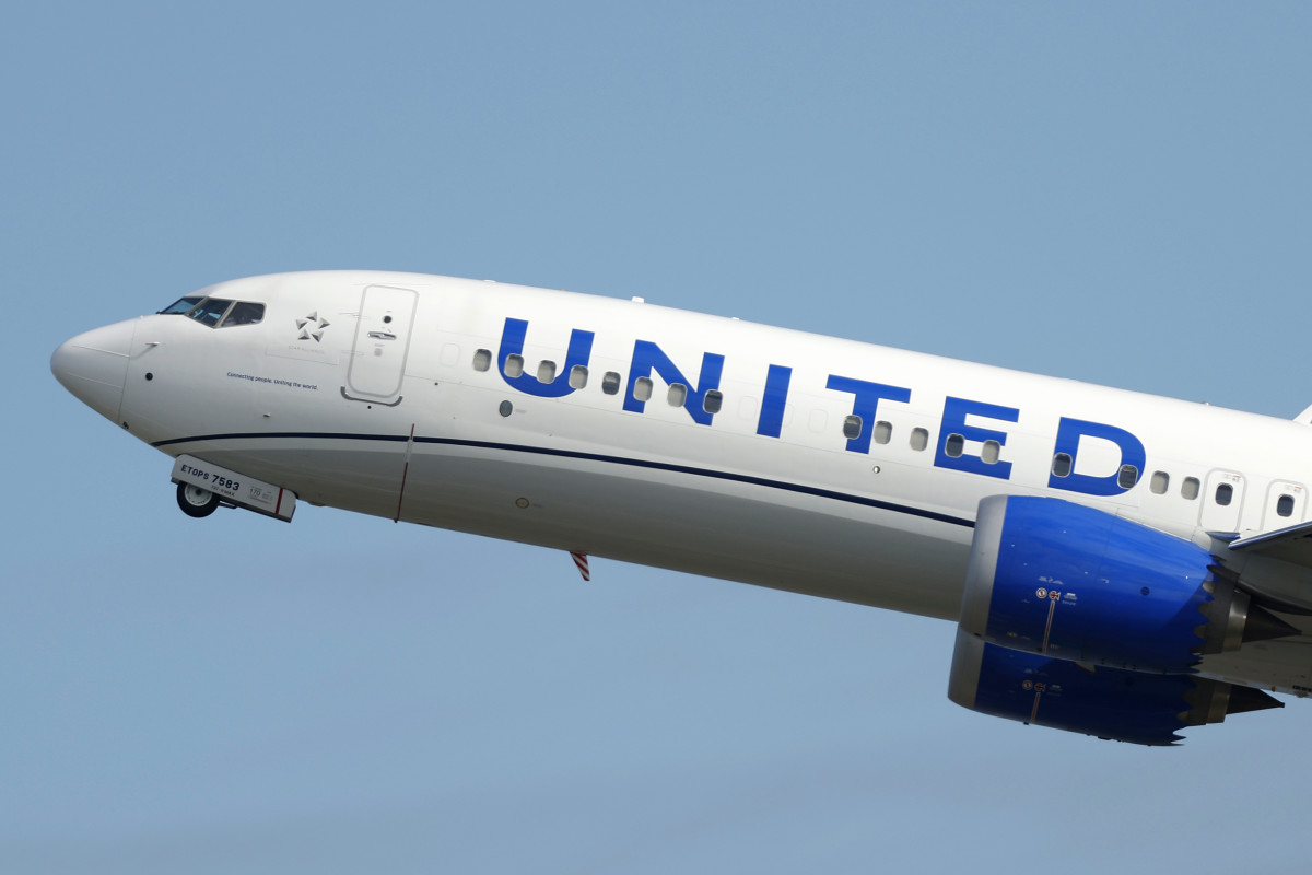 United Airlines Claims 'Window Seat' Doesn't Guarantee a Window