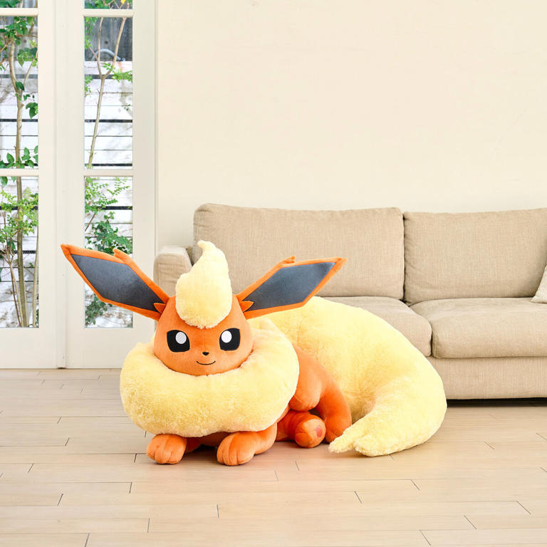 ポケモン 巨大ぬいぐるみ イーブイ 進化 まとめ イーブイの“進化形8匹”が等身大ぬいぐるみに「でけぇ デカすぎて