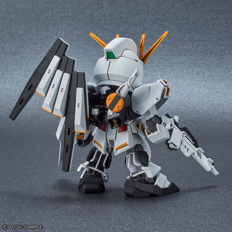 ガンプラ「SDガンダム EXスタンダード」νガンダム、RX-78-2 ガンプラ「SDガンダム EXスタンダード」νガンダム、RX-78-2