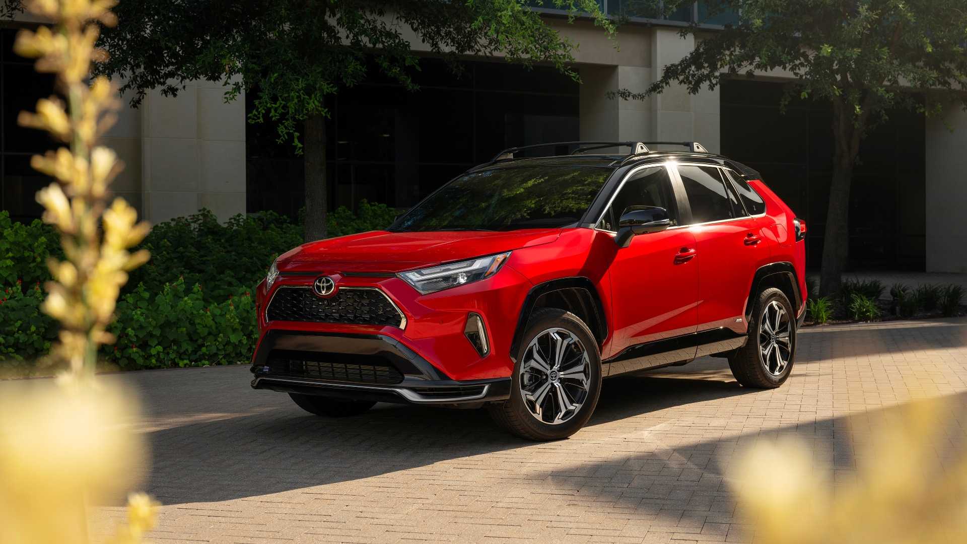 2025 Toyota RAV4 PHEV XSE Red Front Angled View