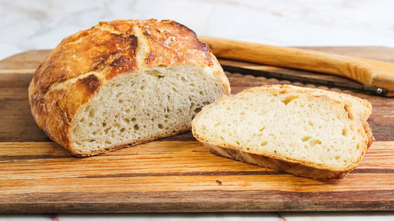 The Hardest Part Of Making This Homemade Crusty Bread Is Waiting For ...