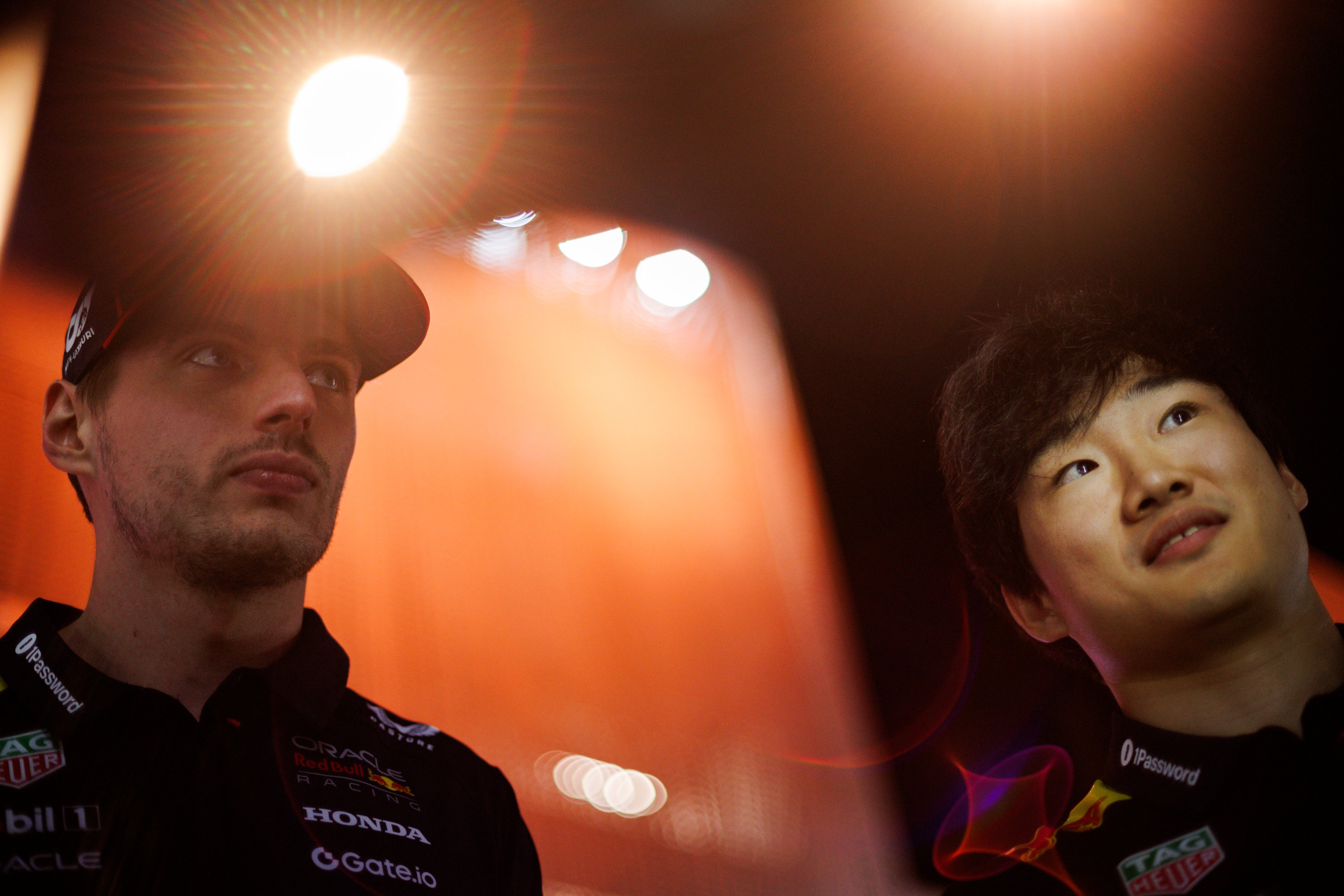 Max Verstappen y Yuki Tsunoda I @redbullracing