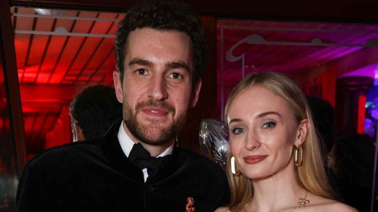 Sophie Turner Unfollows Boyfriend Peregrine Pearson on Instagram
