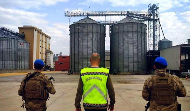 Çiftçilerden alıp vurgun yapmışlardı, mallarına el konuldu