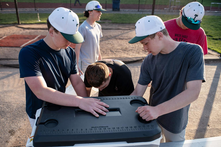 Viral 'Ice Bucket Challenge' is back. See how Central Mass. athletes ...