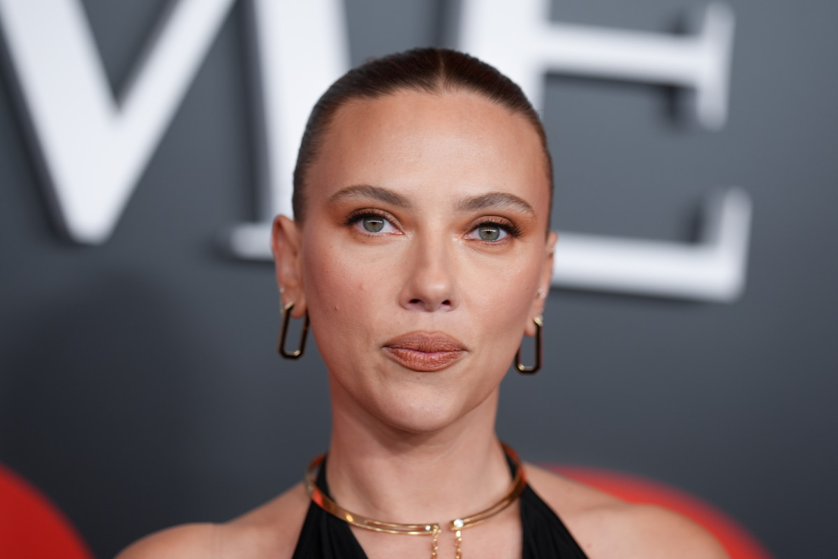 Scarlett Johansson Just Broke a Major ‘SNL’ Record