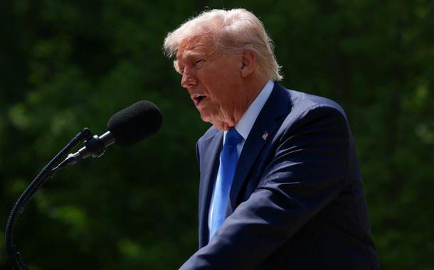 Trump admite possibilidade de abandonar negociações sobre conflito na Ucrânia