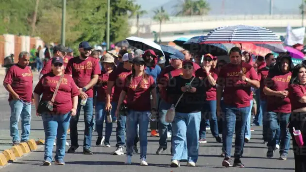 Desfile del 1 de mayo en Hermosillo reúne a más de 30 mil trabajadores