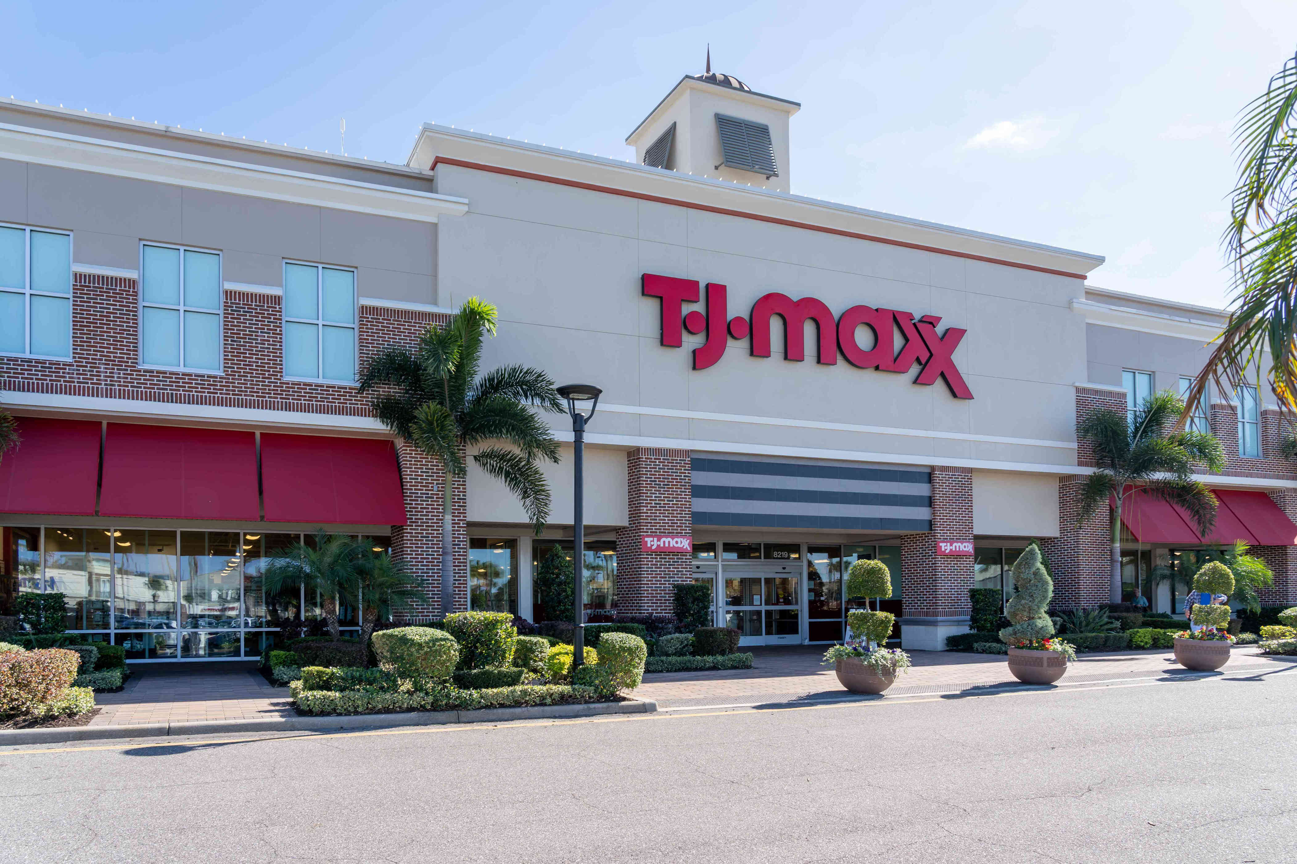 6 designer-approved TJ Maxx finds that look far more expensive than they are