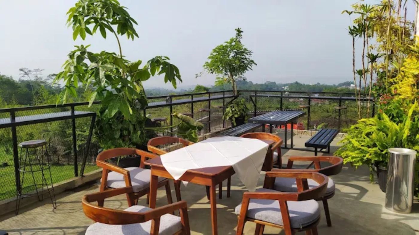 3 Cafe Kekinian di Wonosobo: Tempat Terbaik untuk Nikmati Pemandangan Pegunungan Yang Memukau
