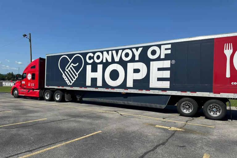 Springfield’s Convoy of Hope distributing food for victims of power ...