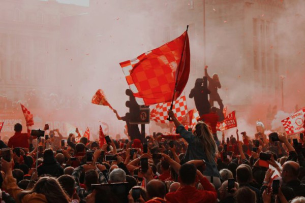 Mengapa Liverpool Identik dengan Semangat Kelas Pekerja?