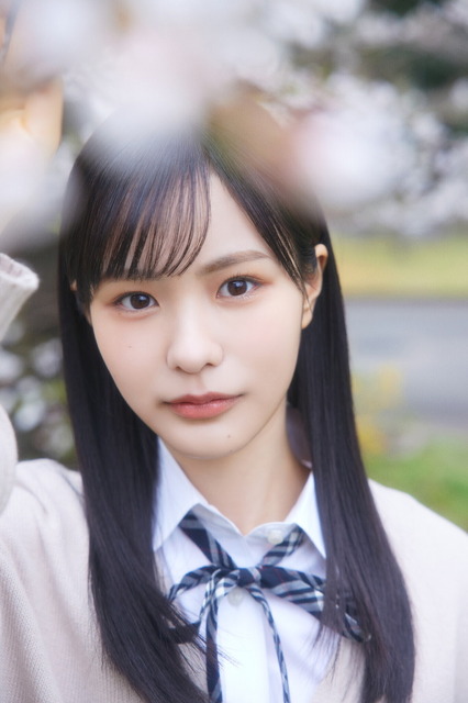 櫻坂46四期生「佐藤愛桜」「中川智尋」の撮り下ろし写真と手書き