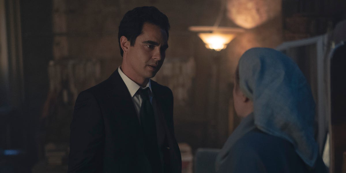 Max Minghella And 'The Handmaid's Tale' Creators On Nick's Betrayal 'He  Didn't Have A Choice'
