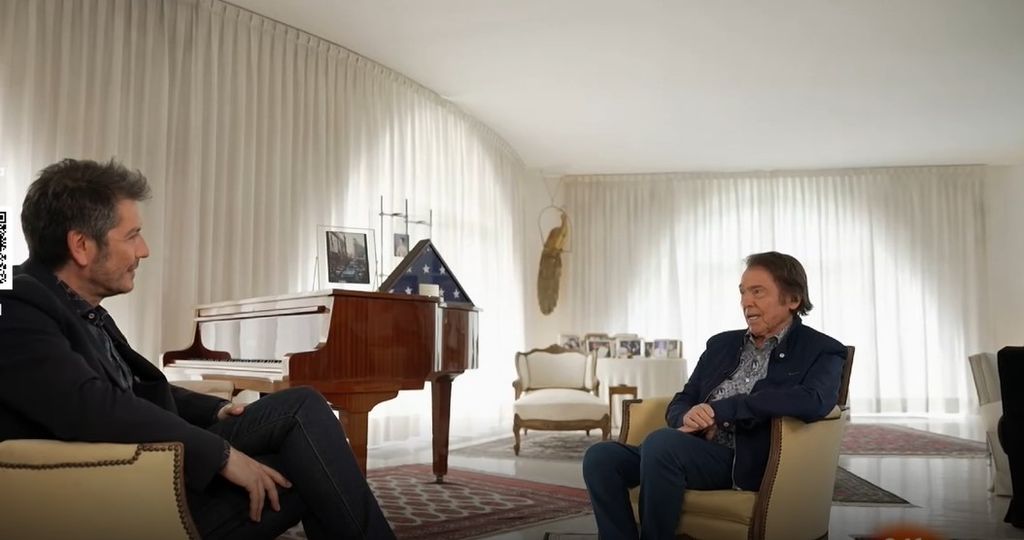 Raphael entrevista Carlos del Amor