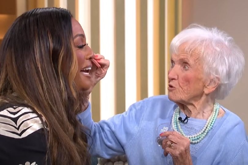 Alison was deligthed to get some lavish treatment from her guest