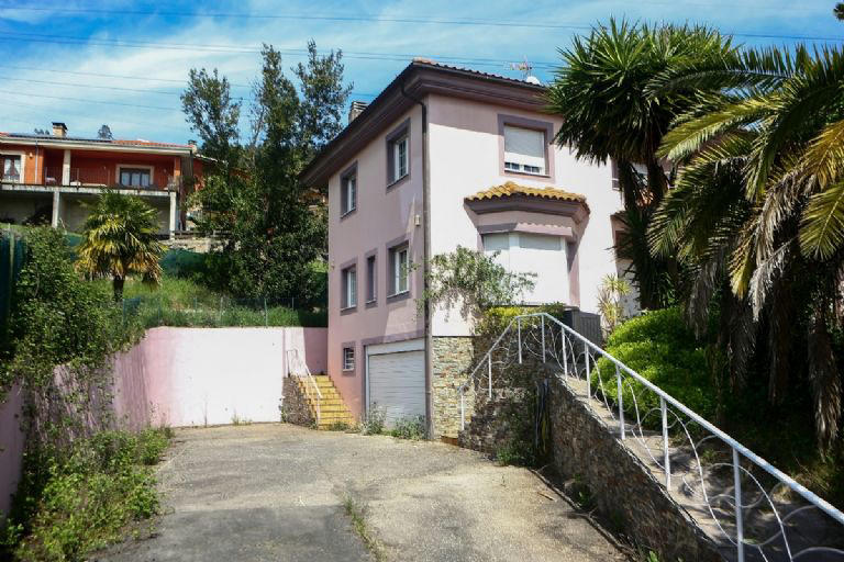 Rescatan a tres niños de “La Casa de los horrores”, fueron encerrados desde 2020 por la pandemia de COVID-19