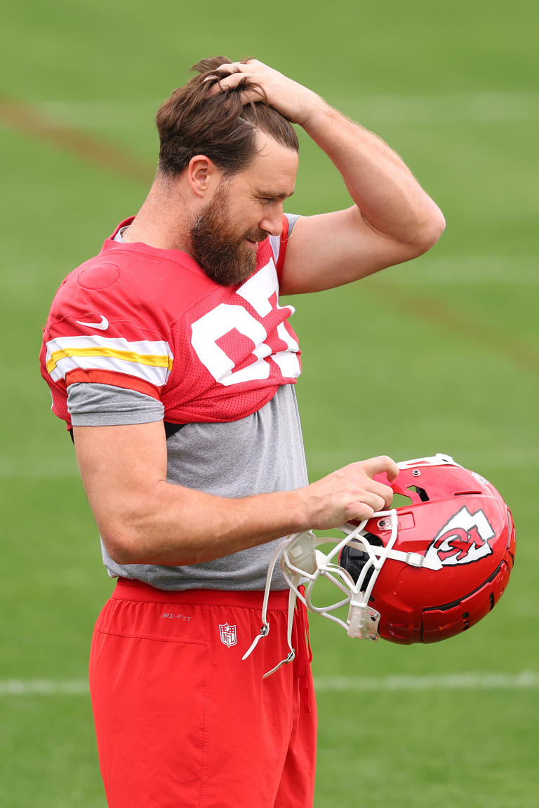 Travis Kelce’s barber reveals truth behind hair transplant rumors