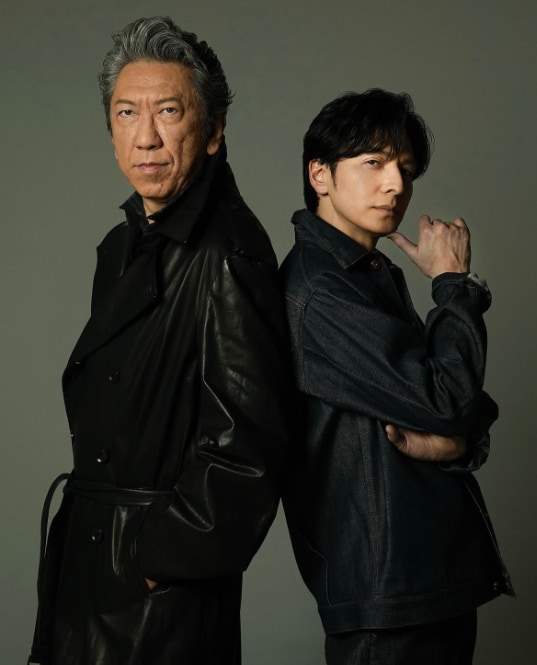 生田斗真、「なになに？ とうとう歌う！？」布袋寅泰とのツーショット