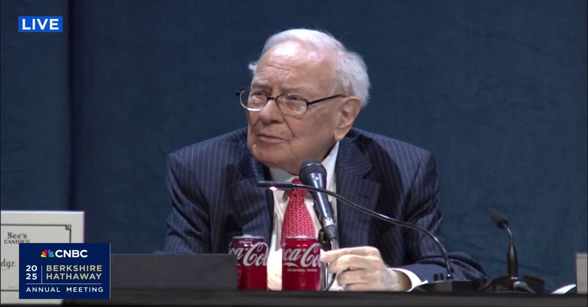 沃伦·巴菲特宣布从伯克希尔·哈撒韦领导层历史性退任