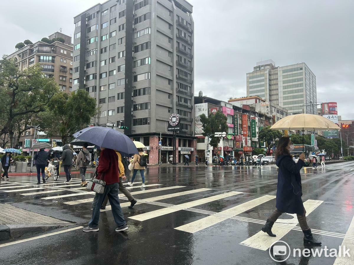 白天悶熱飆32度!山區宜花午後有雨、北海岸東部恆春半島注意長浪