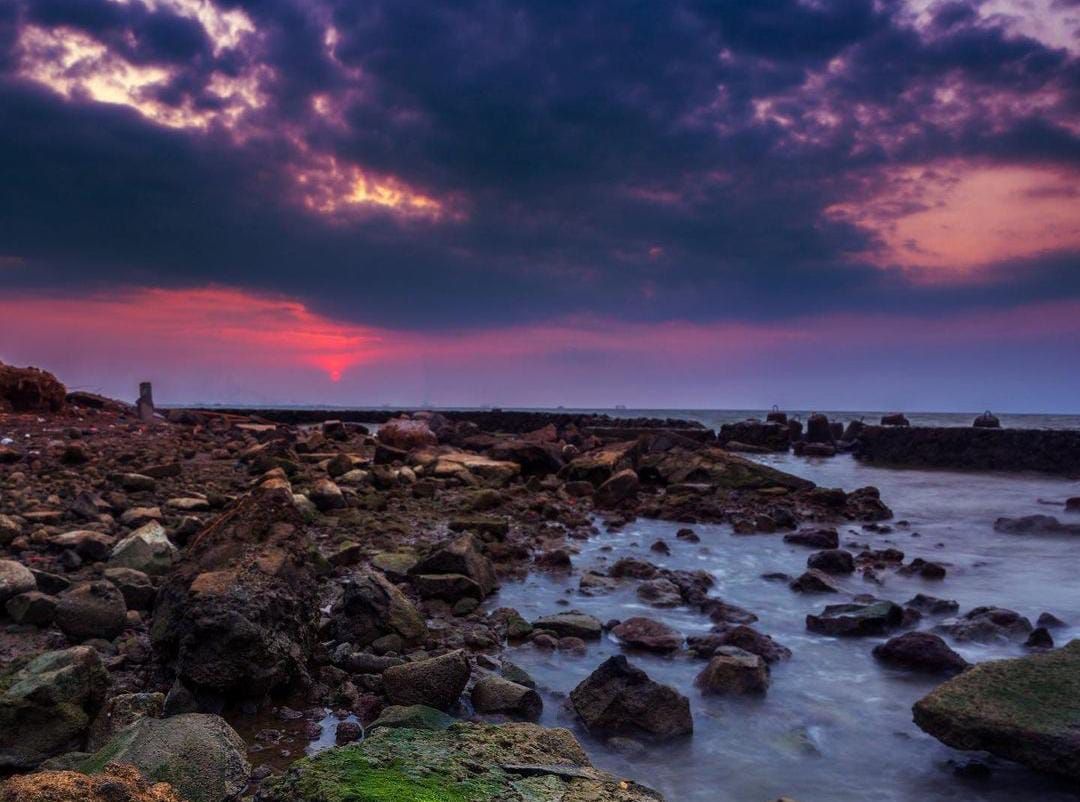 Pantai Baruna Semarang: Sabana Hijau Eksotis dan Spot Foto Instagramable 2025