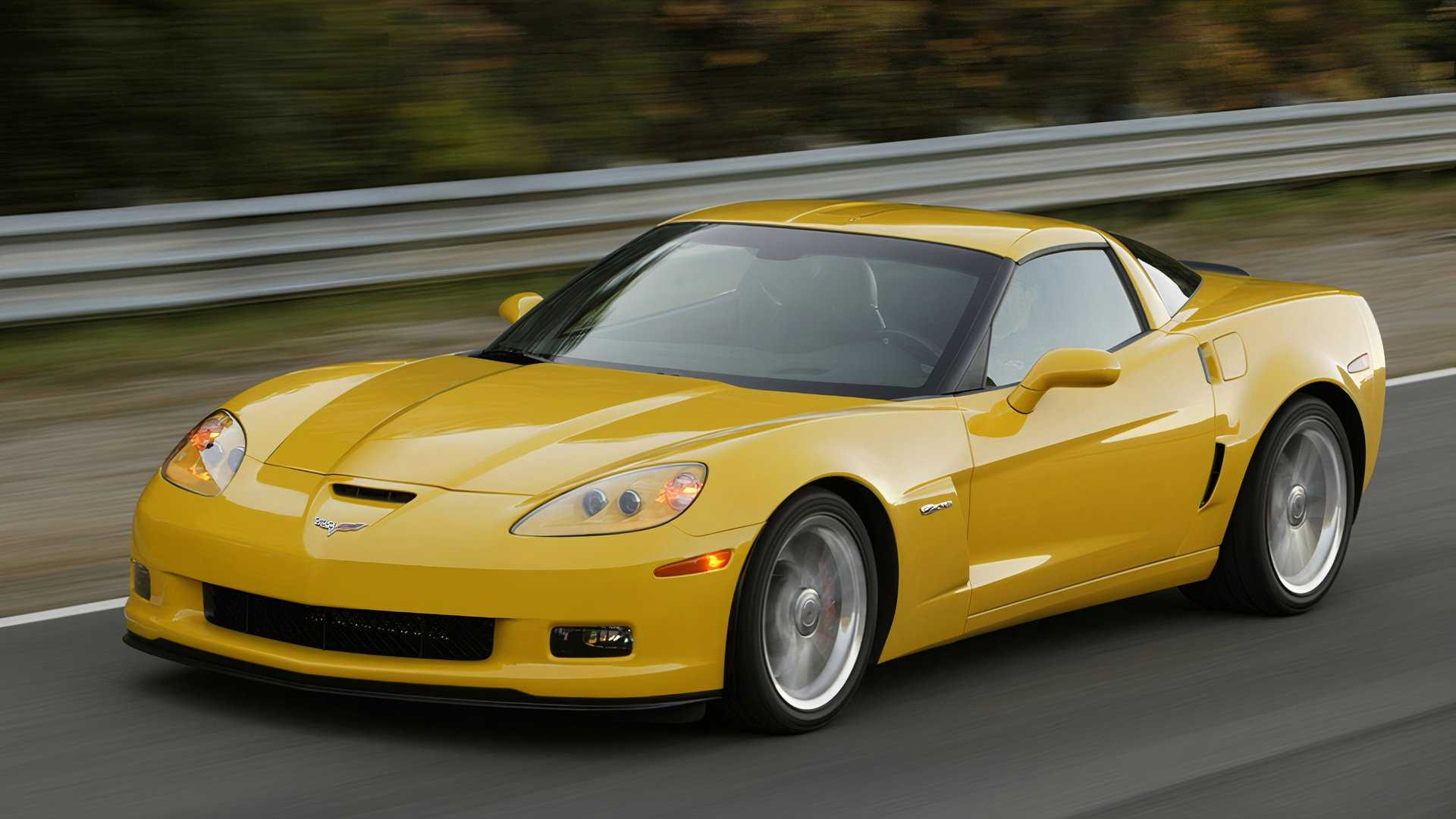 Chevrolet Corvette C6 Z06, front quarter view, yellow