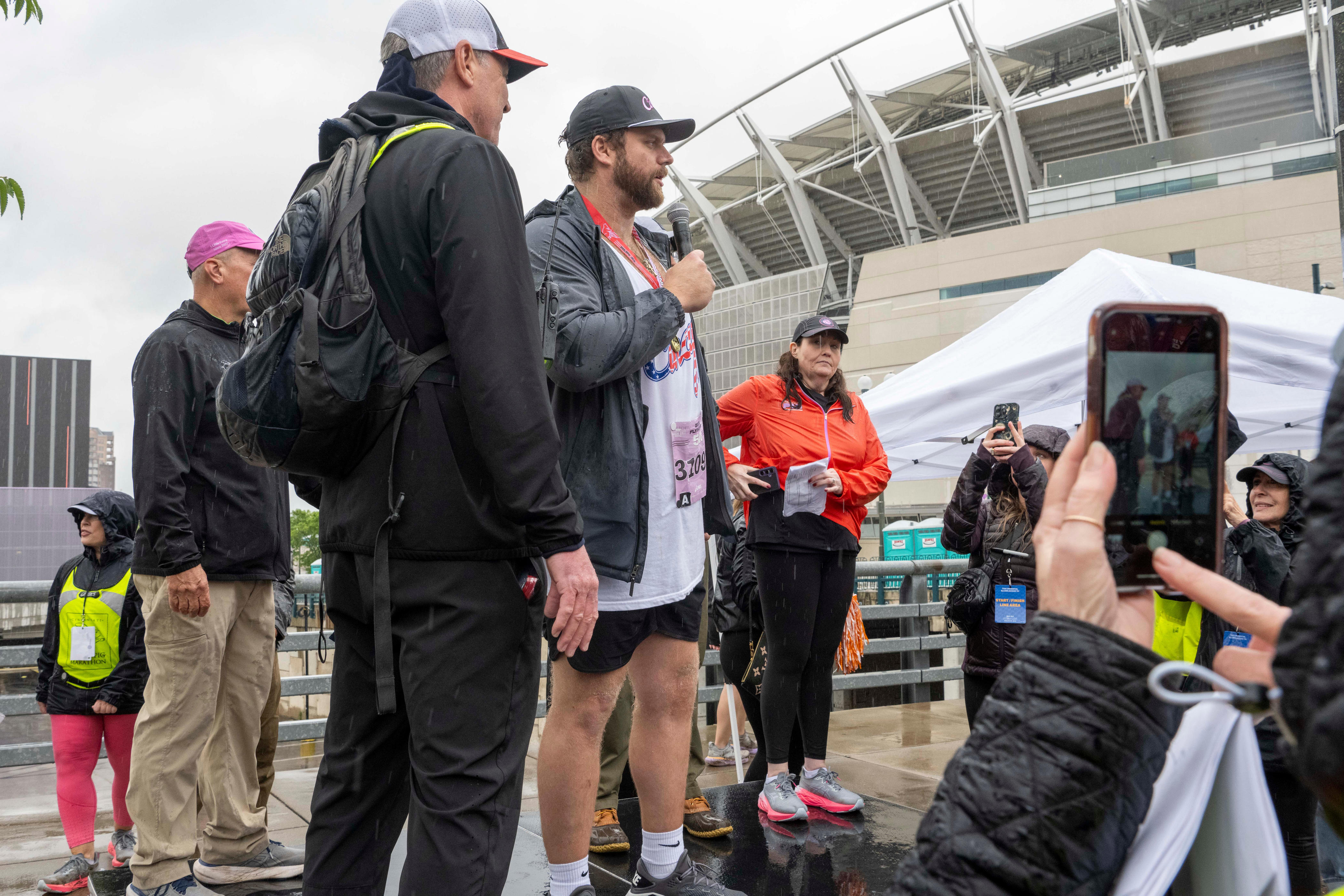 Cincinnati Bengals linemen compete for the Cincy Hat in Flying Pig 5K